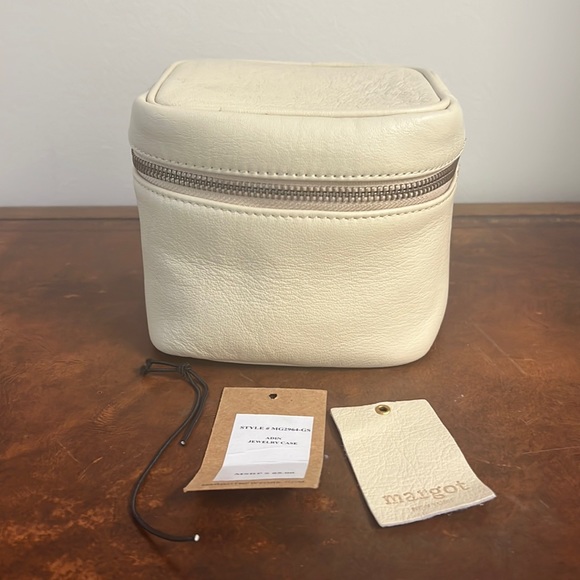 margot Handbags - NWOT Margot Adin Jewelry Case w/ three pouches